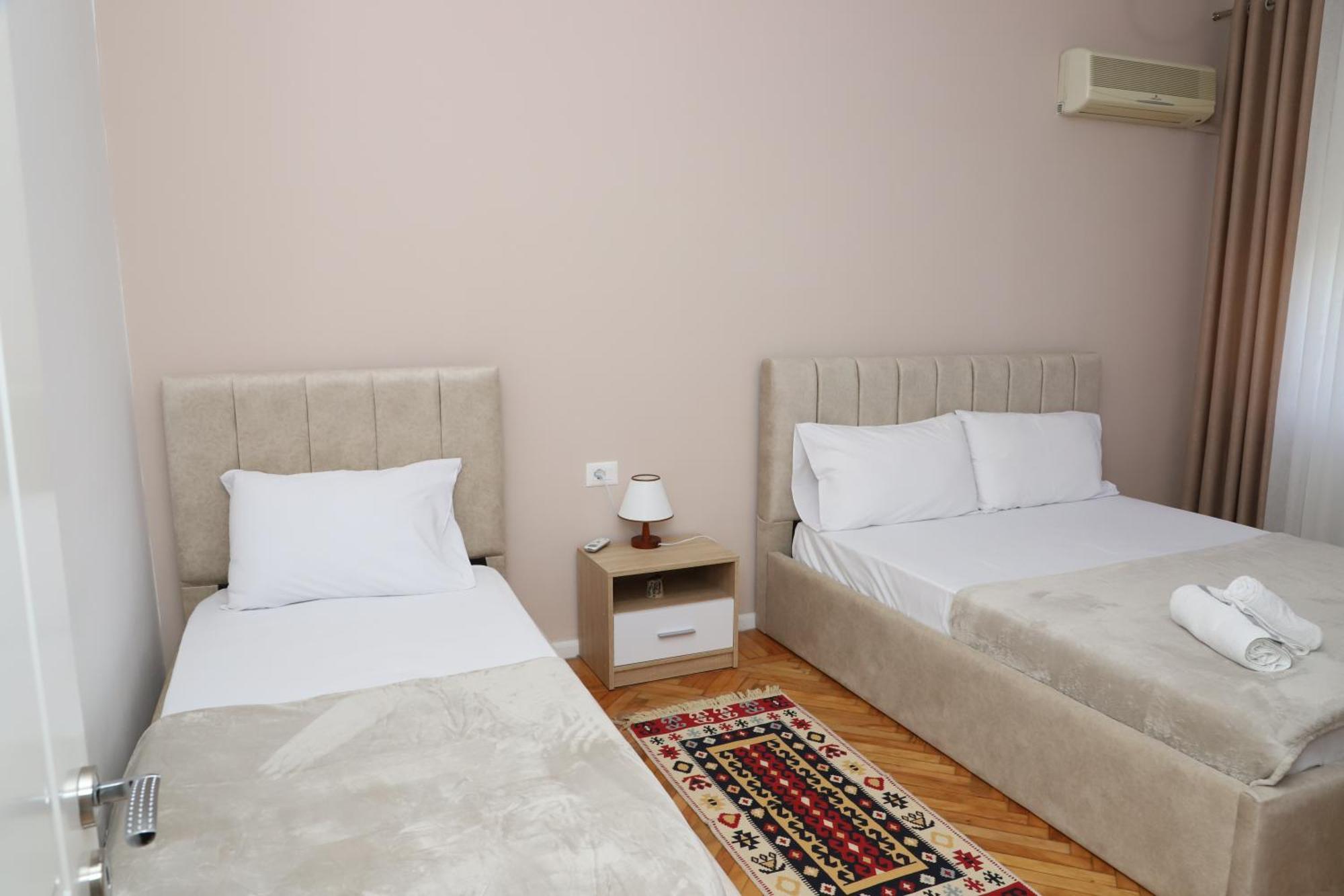 Beratinus Apartment In Berat Center Bagian luar foto