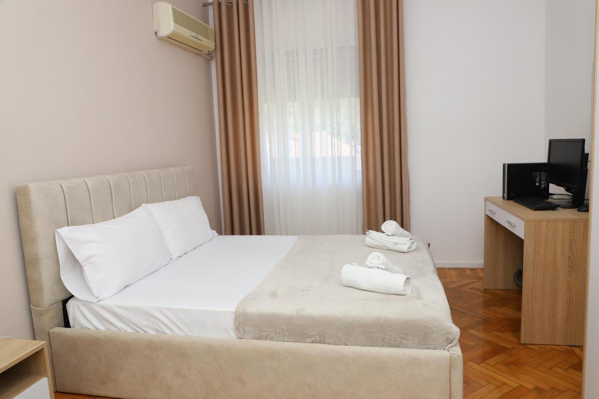 Beratinus Apartment In Berat Center Bagian luar foto